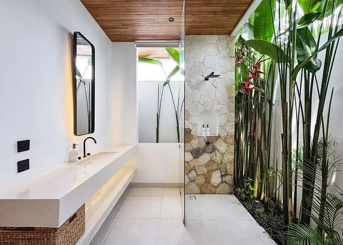 Villa Casa Petak 2 - Serene Architectural In Tropical Paradise Pererenan