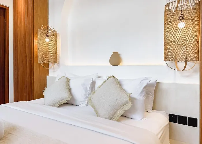 Casa Petak 2 - Serene Architectural In Tropical Paradise Pererenan Villa